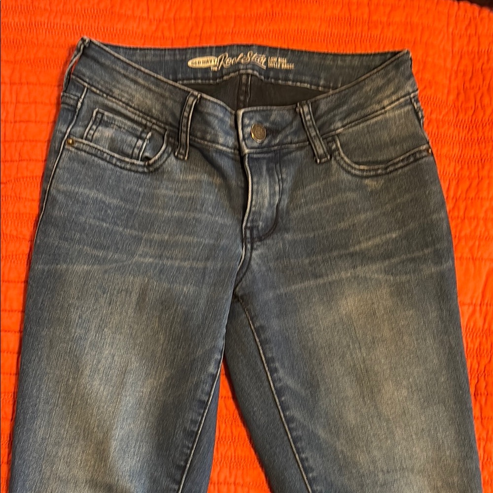 Old Navy Low-rise Blue Skinny Jeans with Distressed Details
